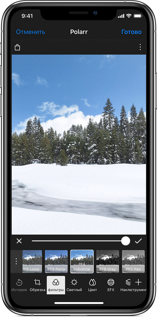 iPhone с изображением фотографии, которая редактируется с помощью расширения сторонних разработчиков